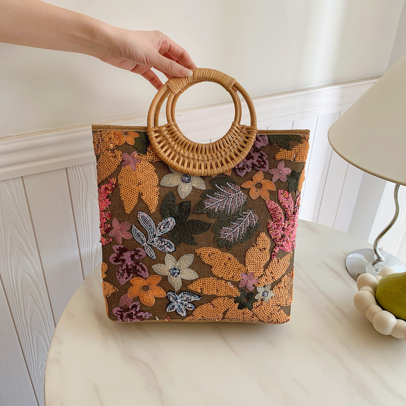 Sequin Flower Graphic Top Hand - Interior Design Graphic Design 评论和价格