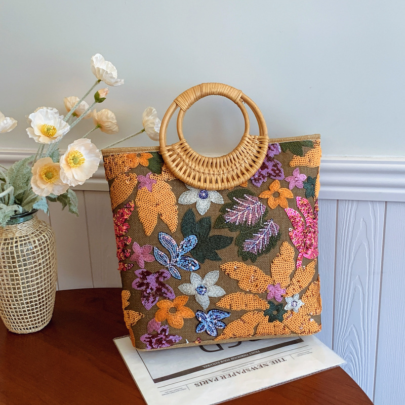 Sequin Flower Graphic Top Hand - Interior Design Graphic Design 评论和价格